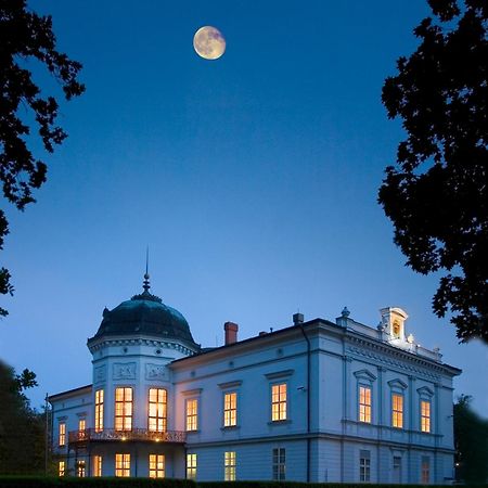 Park Hotel Tartuf Beladice Buitenkant foto