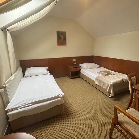 Park Hotel Tartuf Beladice Buitenkant foto