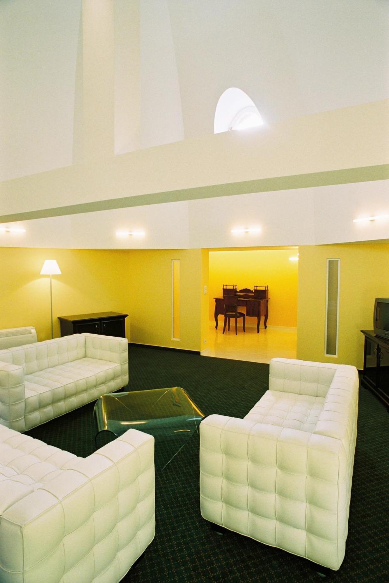 Park Hotel Tartuf Beladice Buitenkant foto
