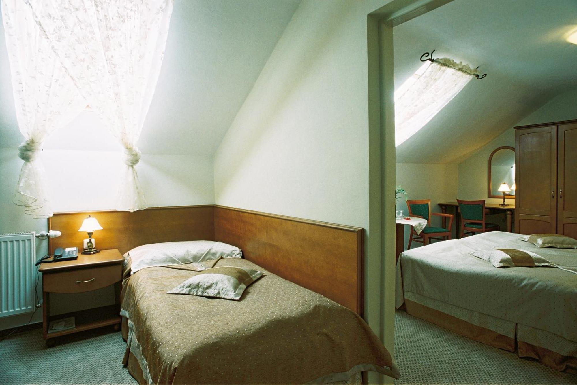 Park Hotel Tartuf Beladice Buitenkant foto