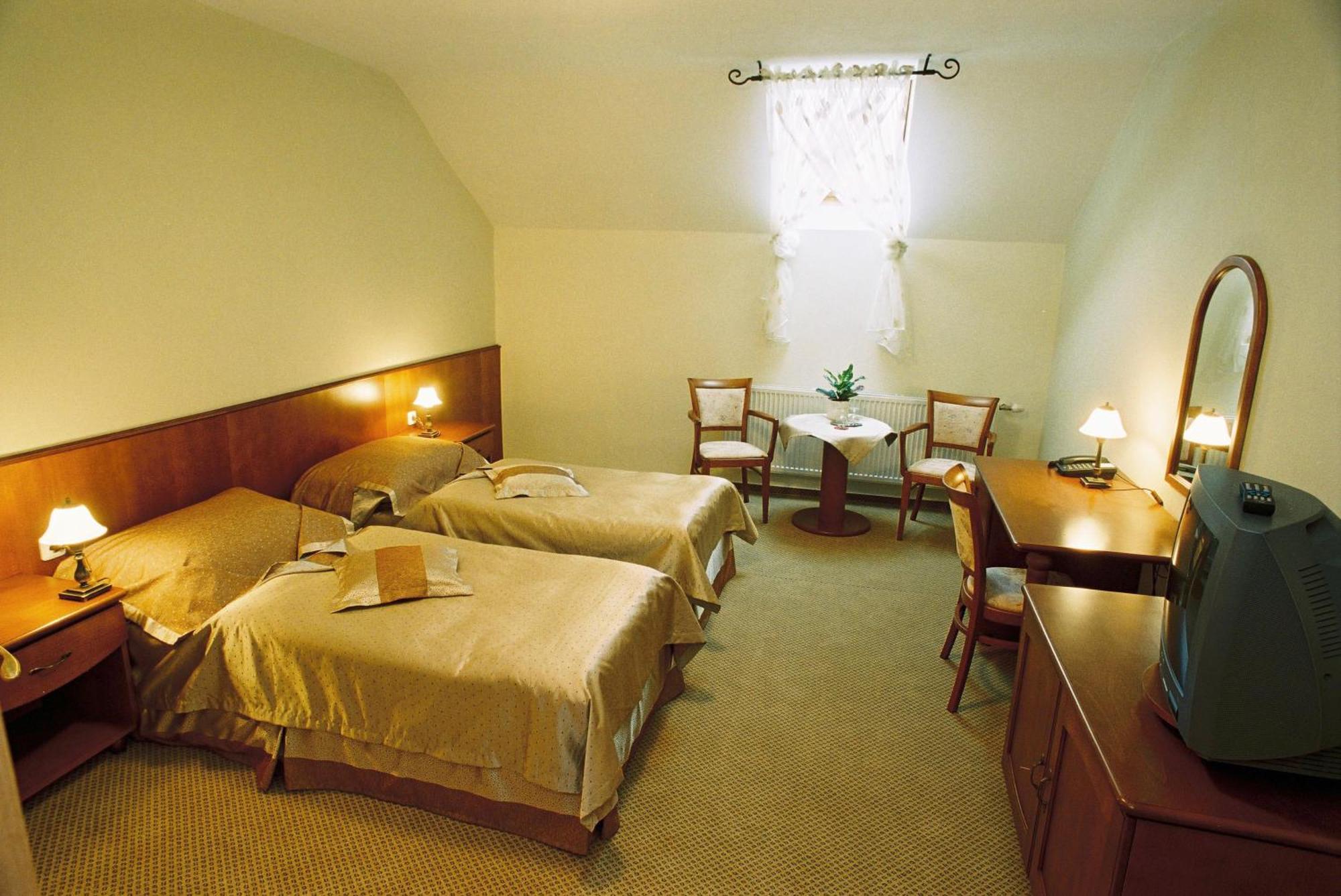 Park Hotel Tartuf Beladice Buitenkant foto