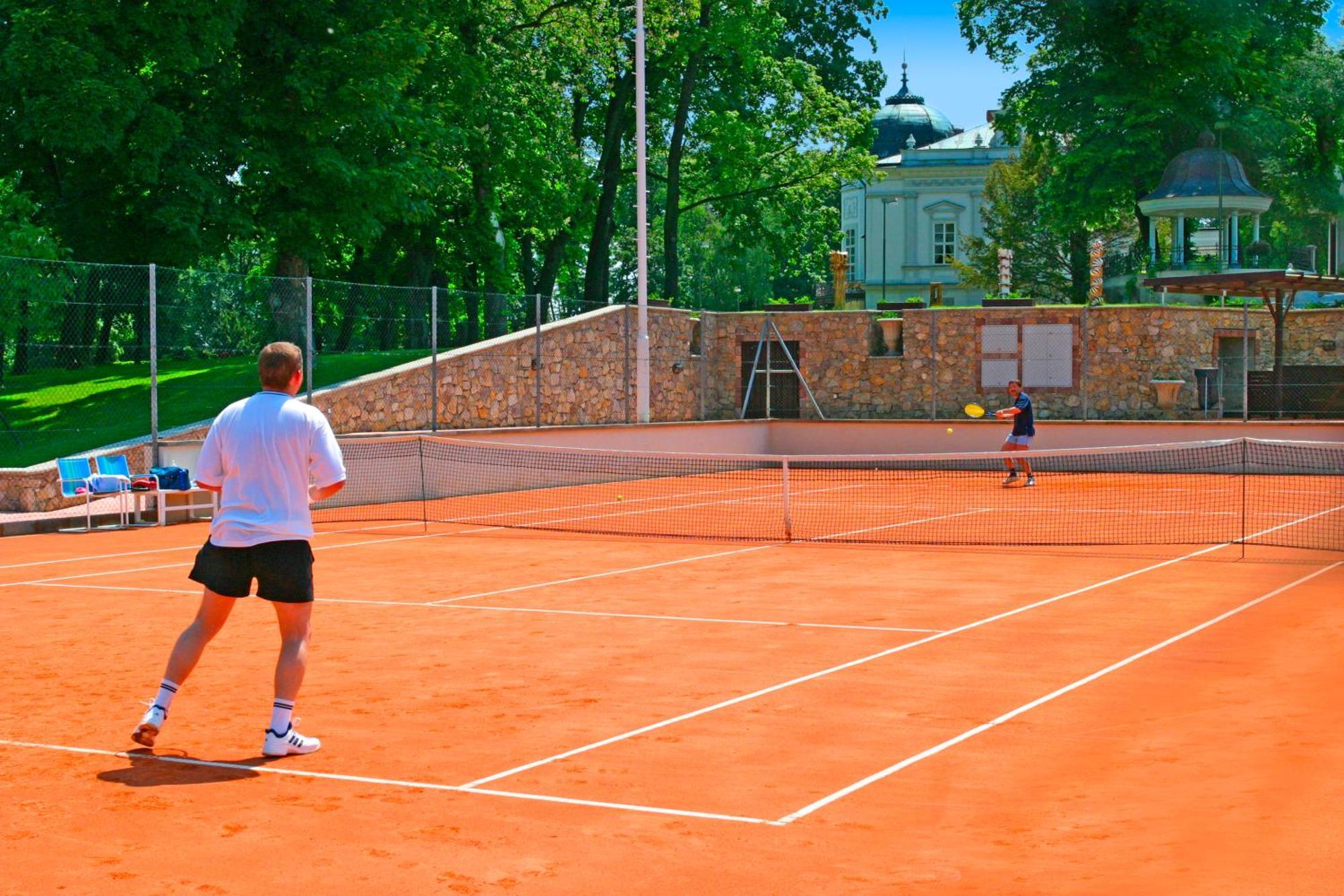 Park Hotel Tartuf Beladice Buitenkant foto