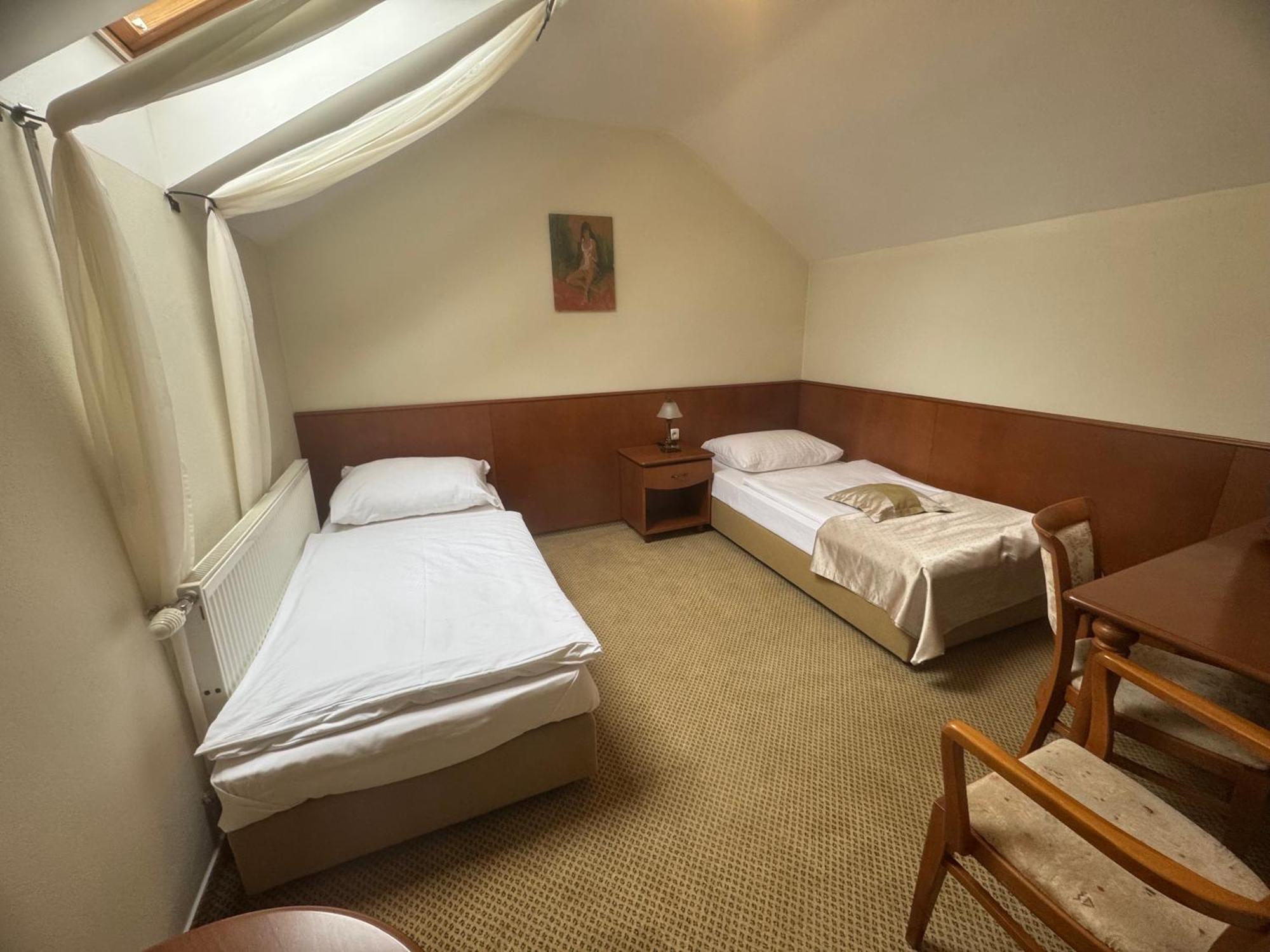 Park Hotel Tartuf Beladice Buitenkant foto