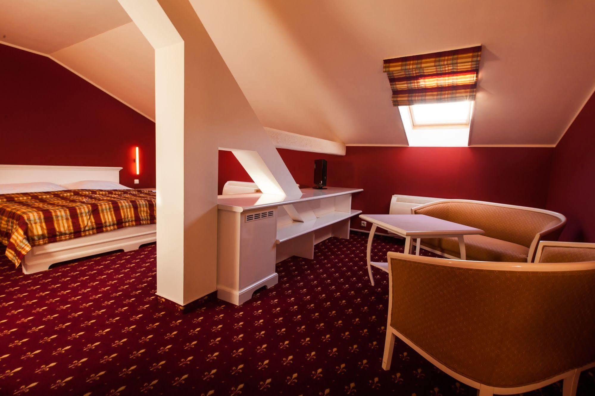 Park Hotel Tartuf Beladice Buitenkant foto